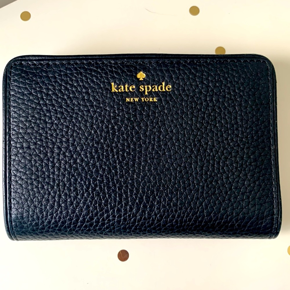 Kate Spade ♠️ New York - Chester Street Tellie